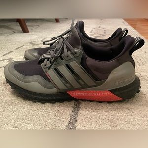 Adidas mens size 10.5 ultra boost shoes